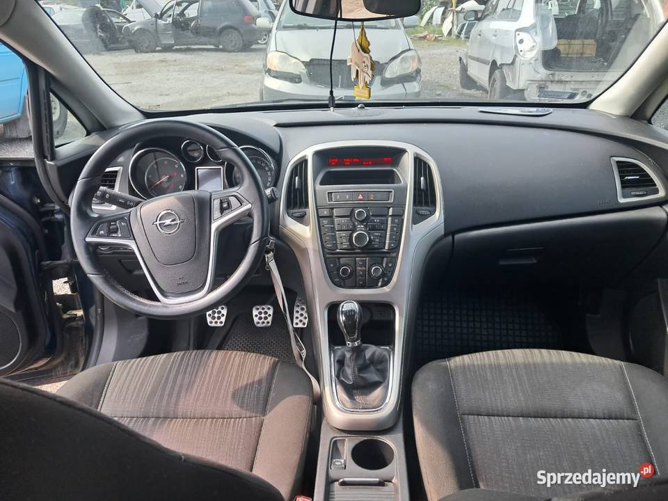 Dawca części OPEL ASTRA J KOMBI 2011 17 CDTI 16V Astra Załęże
