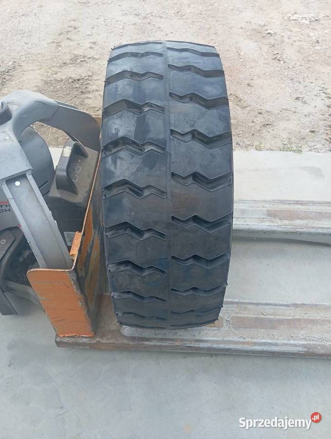 Wózek widłowy Opona pełna 27x1012 Combilift Błędów