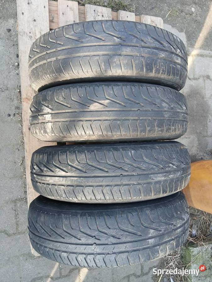 Opony letnie 1558013 Uniroyal