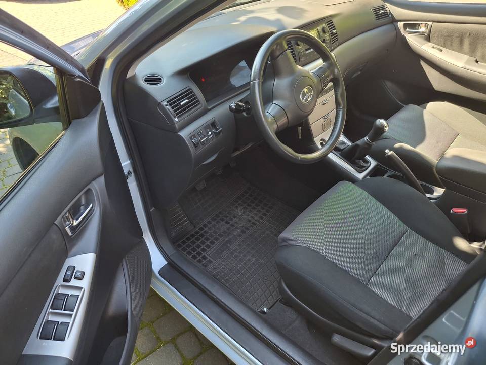 TOYOTA COROLLA nieuszkodzony Otwock