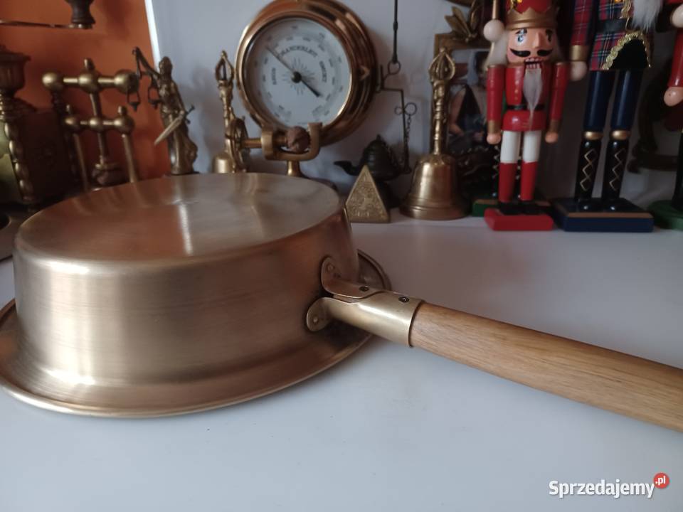 Piękna duża sygnowana patelnia mosiężna