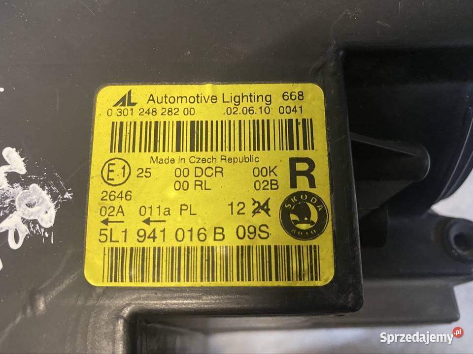 SKODA YETI 5L 5L1 09 LAMPA PRAWA PRZÓD PRZEDNIA Rok produkcji 2010 śląskie Jasienica sprzedam