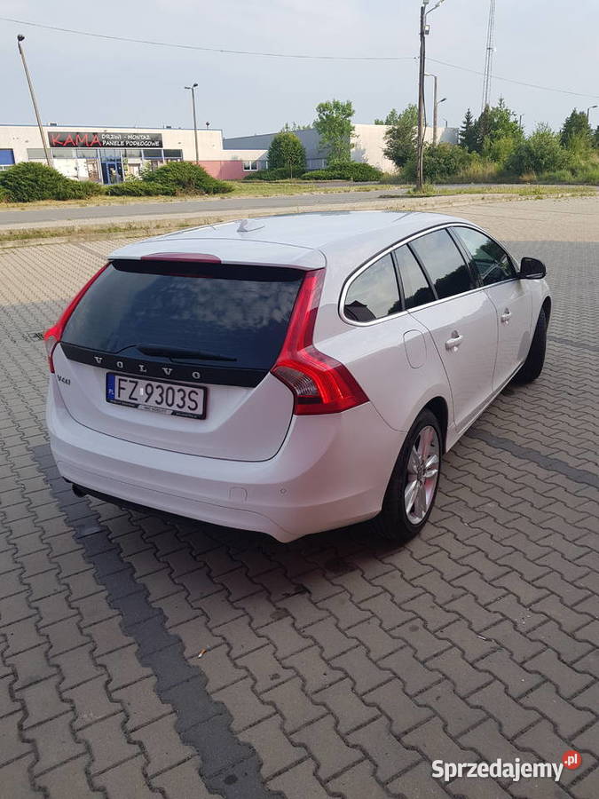 VOLVO V60 D3 2017 salon Polska diesel Brzeg