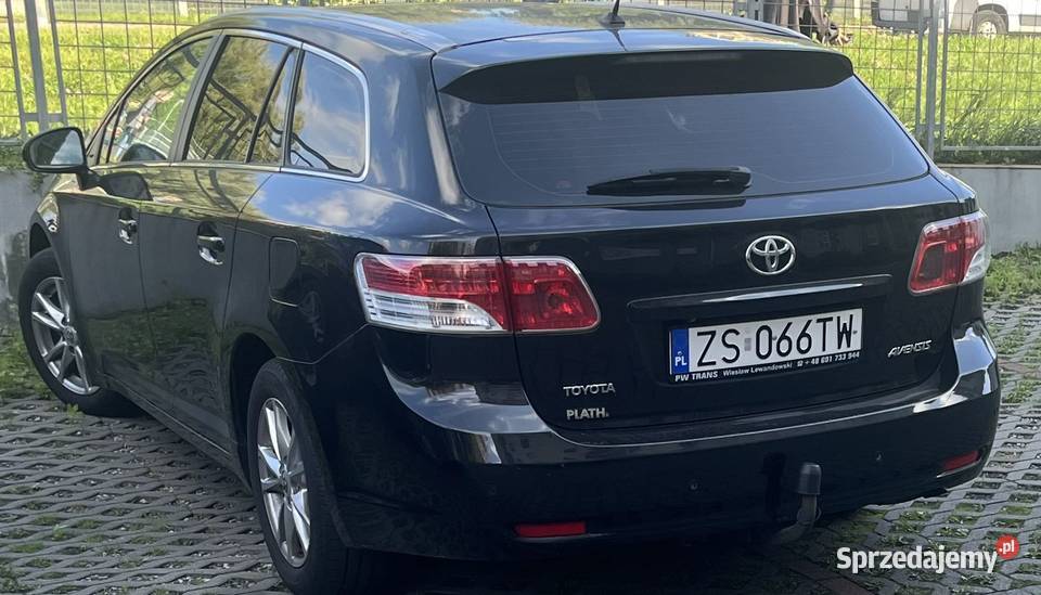 PIĘKNA TOYOTA Avensis 18 benzautomat Promocja