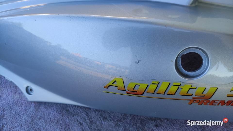 Owiewka boczna ogon osłona Kymco Agility Premium Księżyno