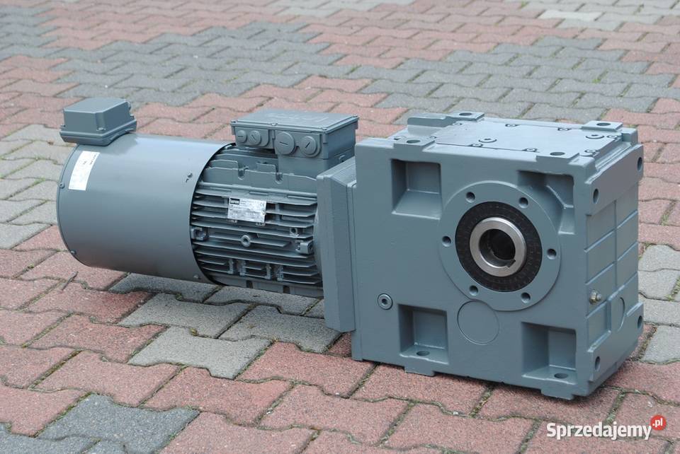 Motoreduktor kątowy 92kw 50obrmin Firmy LENZE Kargowa sprzedam