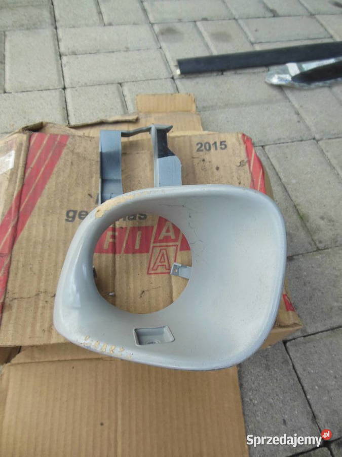 735303138 RAMKA przeciwmgielna lewa strona Fiat osobowe Kozy