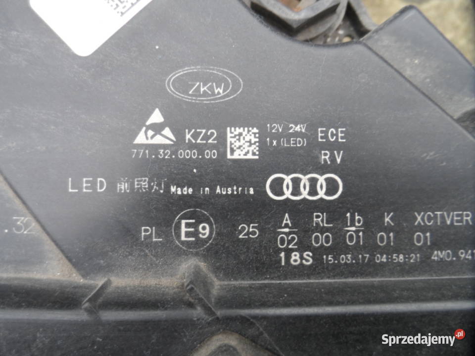 audi Q7 2017r prawa lampa LED 4M0941034 oryginal