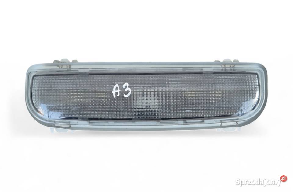 LAMPKA PODSUFITKI OŚWIETLENIE KABINY AUDI A3 8P Działoszyce