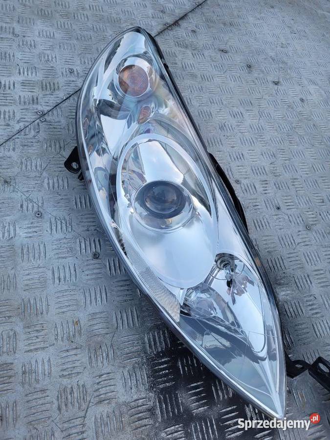 Lampy przednie Peugeot 407 komplet ładne Zwoleń