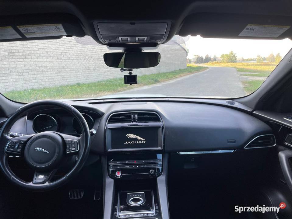 Jaguar FPace 25T 20i 250 AWD Prestige Serwis ASO gniazdo AUX mazowieckie Marki
