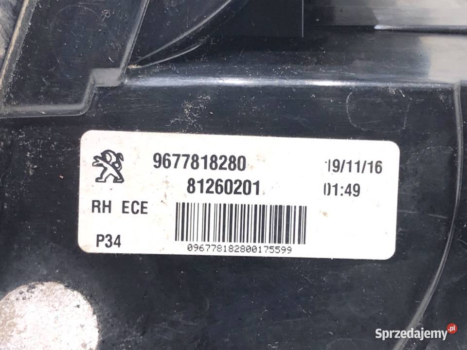 LAMPA TYŁ PRAWA WEWNĘTRZNA PEUGEOT 308 II osobowe sprzedam