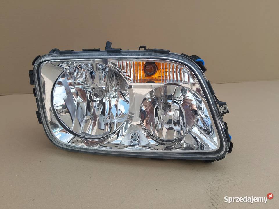 MERCEDES ACTROS MP3 REFLEKTOR PRAWY NOWY