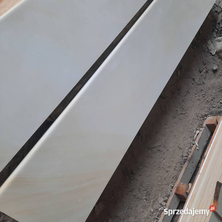 Parapety z piaskowca Parapet kamienny dowolny Okna i parapety Szydłowiec