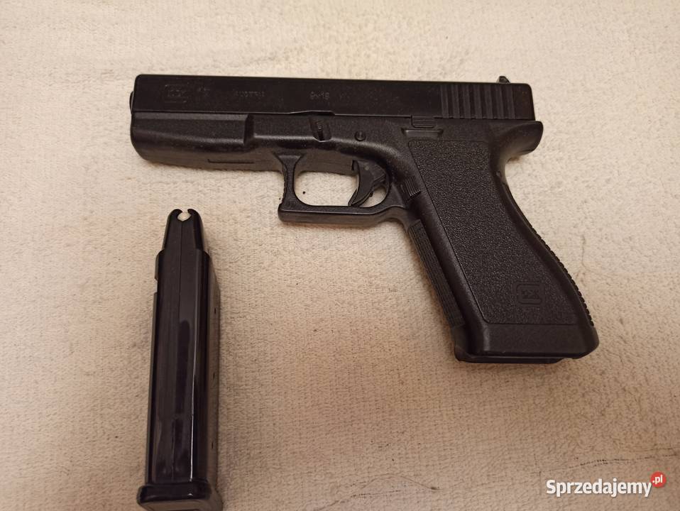Glock 17 vintage sprężynowy ma okolo 30 lat Sporty strzeleckie i myślistwo pomorskie Gdańsk