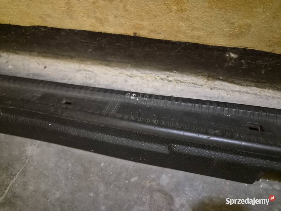 Osłona pasa bagażnika Mercedes W140 1406940825 osobowe Wrocław