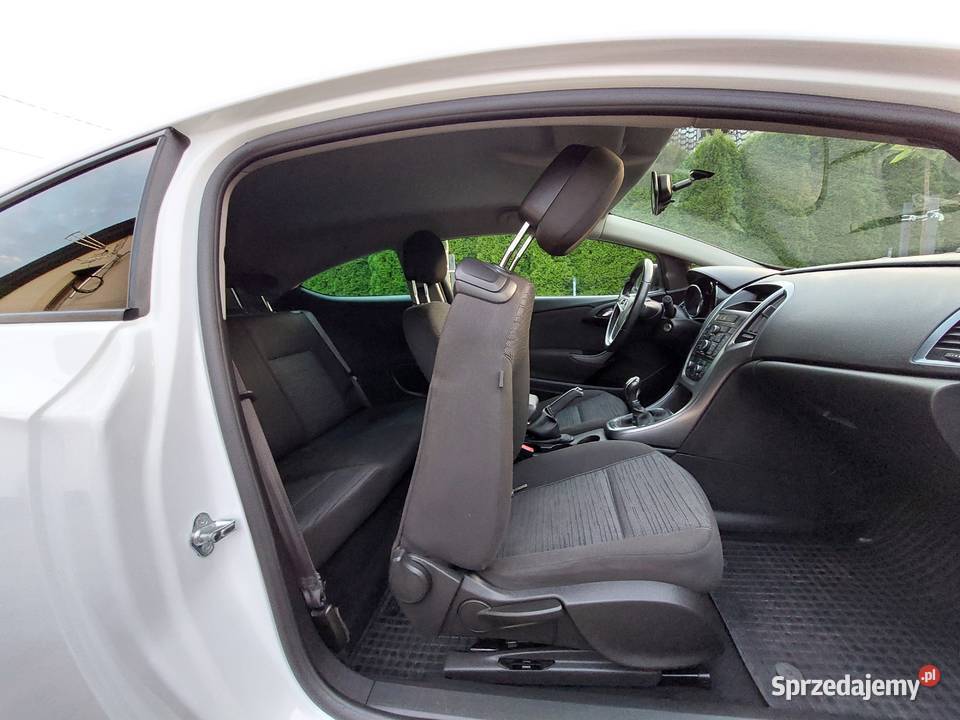 Sprzedam Opla Astrę GTC z 2015r Buszkowiczki sprzedam
