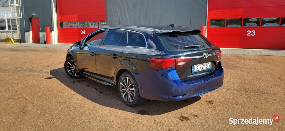 Toyota avensis T27 143KM Boruń