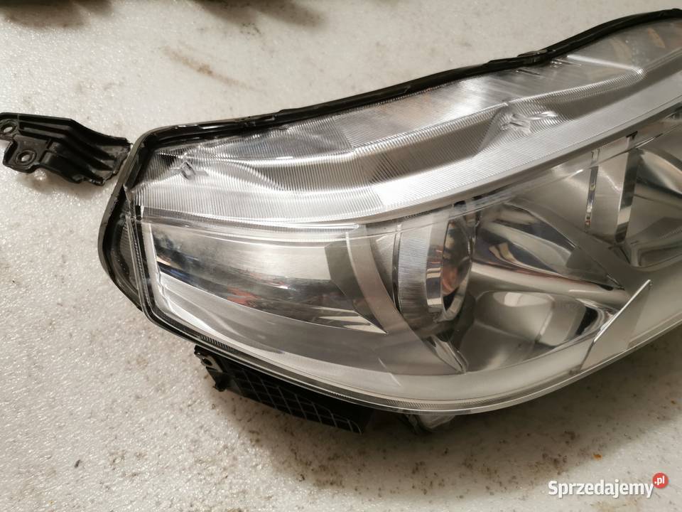 lampa przednia prawa suzuki vitara osobowe podkarpackie Rzeszów sprzedam