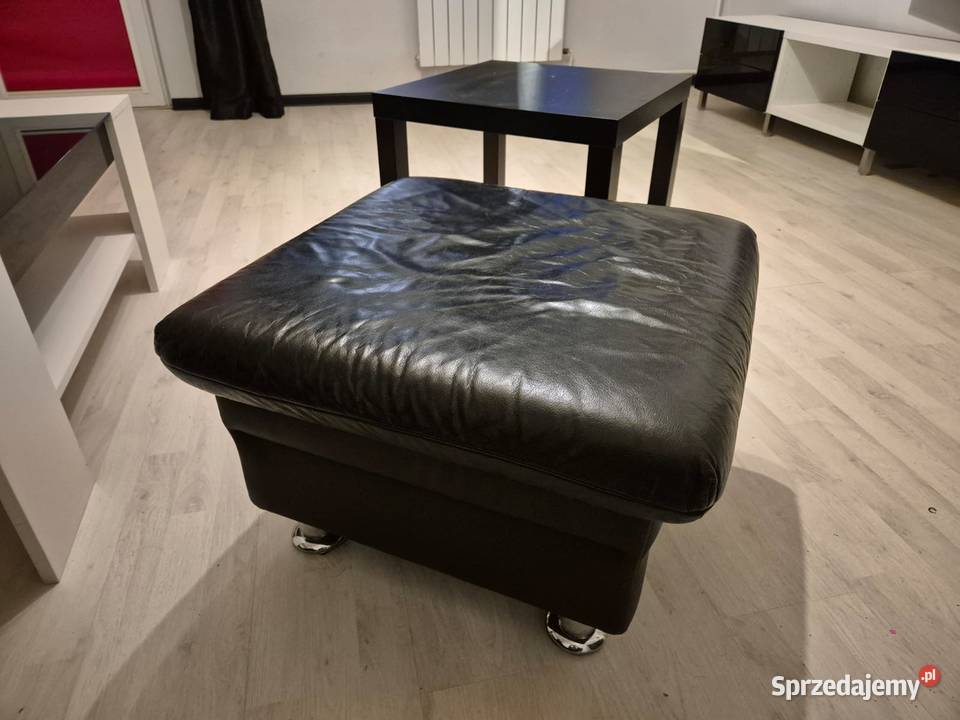 Czarna skórzana sofa z podnóżkiem 90cm Zielona Góra