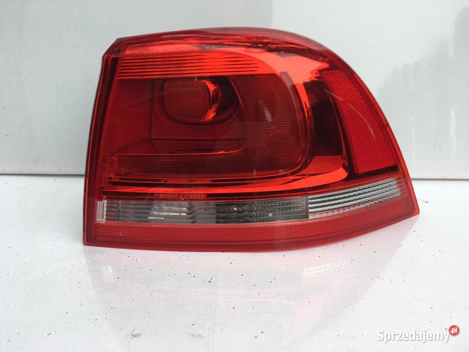 VW TOUAREG 7P6 PRAWA LAMPA TYŁ Ostroróg