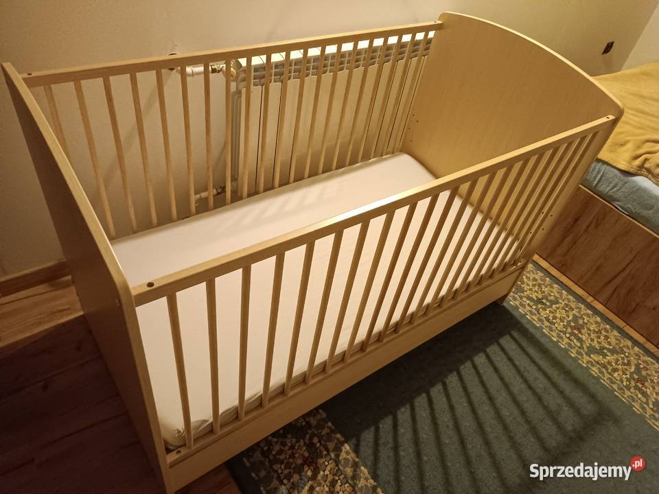 Łóżeczko dziecka 140x70 z materacem idealny stan Libiąż