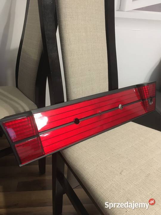 Blenda tylnej klapy BMW E34 nie HELLA Kutno