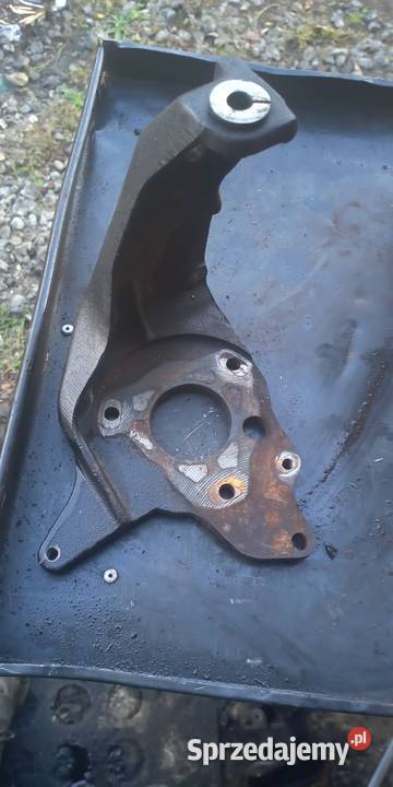 Łapa pompy wtryskowej audi 80 B4 Gorlice