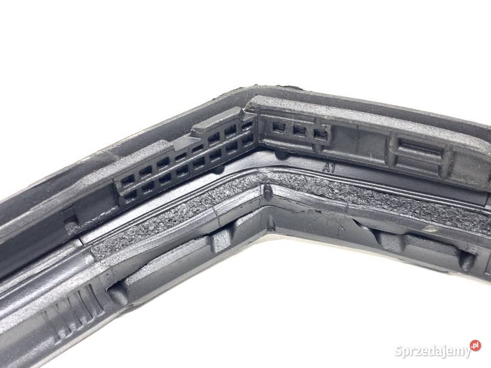 USZCZELKA DRZWI TYŁ PRAWA WEWNĘTRZNA LEXUS LBX sprzedam