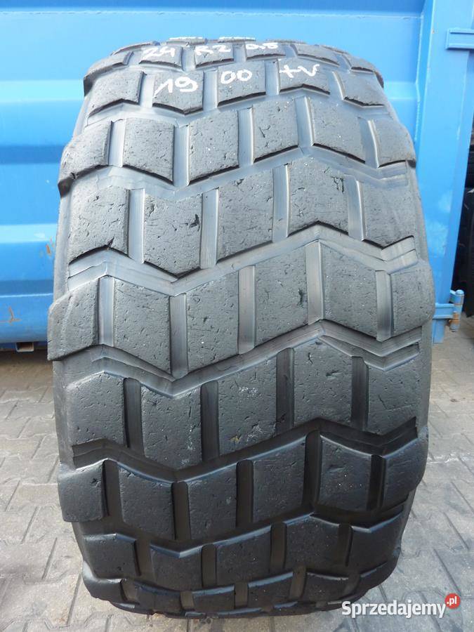 Opona używana przemysłowa 24R205 UNIMAXX GLF02 Zaścianki