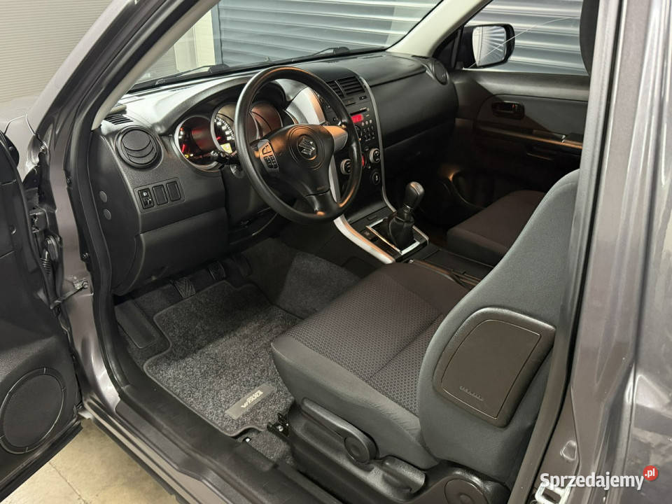 Suzuki Grand Vitara 4x4 Fabrycznie nowa 20tyśkm ESP Chechło
