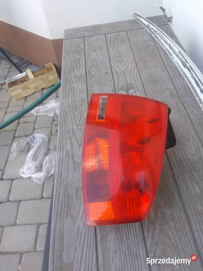Lampa tył prawa A4 b7 sedan Lampy tylne Lubin
