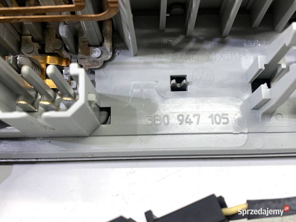 LAMPA SUFITOWA SKODA FABIA III 3B0947105C sprzedam