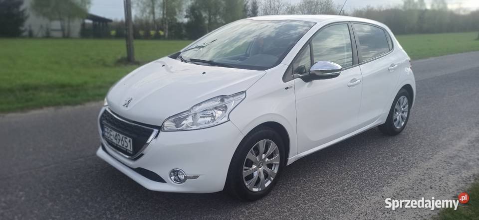 Peugeot 208 super stan kurtyny powietrzne Bełchatów sprzedam