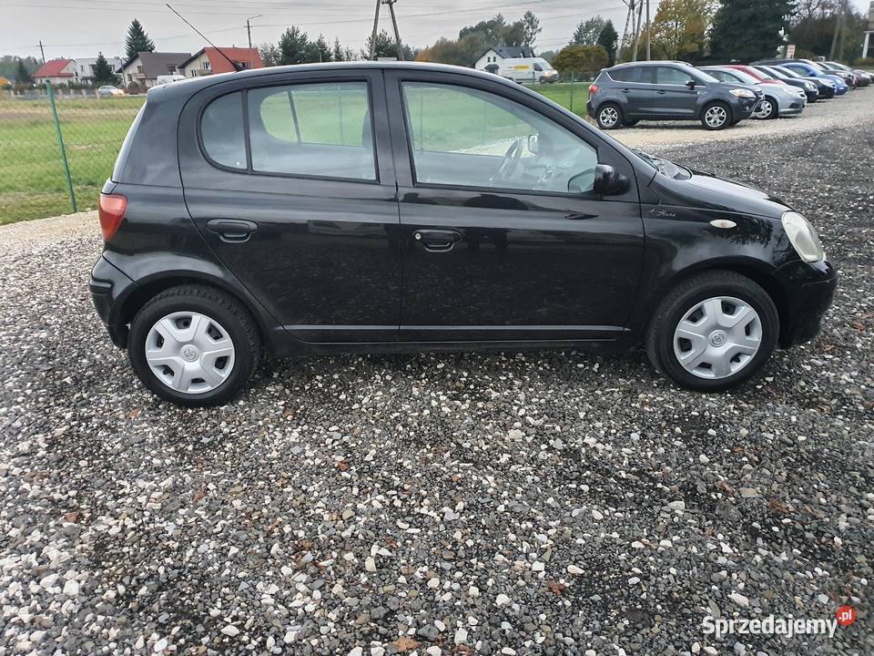 TOYOTA YARIS 13 BENZYNA 2004 Łęg Tarnowski