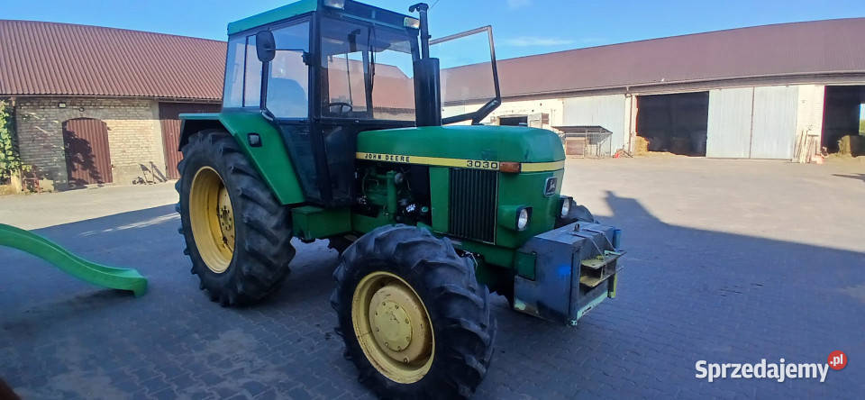 Ciągnik JOHN DEERE 3030 4x4 6cyl 89 Sędziwuje