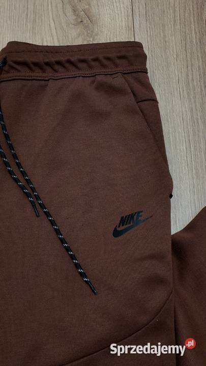 Brązowe spodnie dresowe Nike Tech Fleece Nike Odzież codzienna Łódź