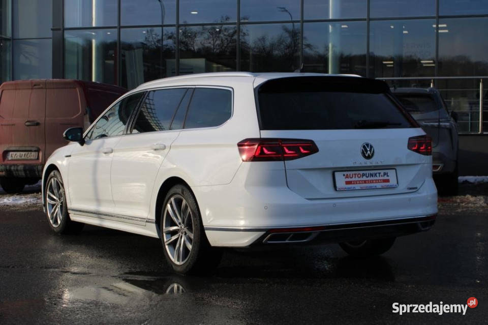 Volkswagen Passat 2021r Hak alcantara Ambienty