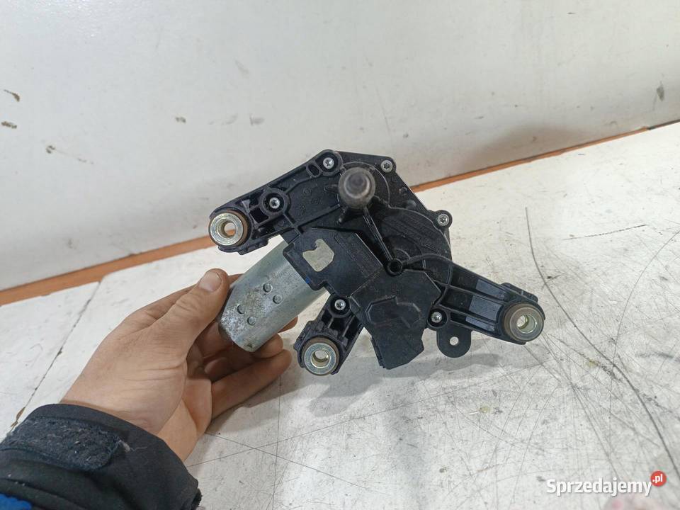 SILNICZEK WYCIERACZKI KLAPY NISSAN QASHQAI J11