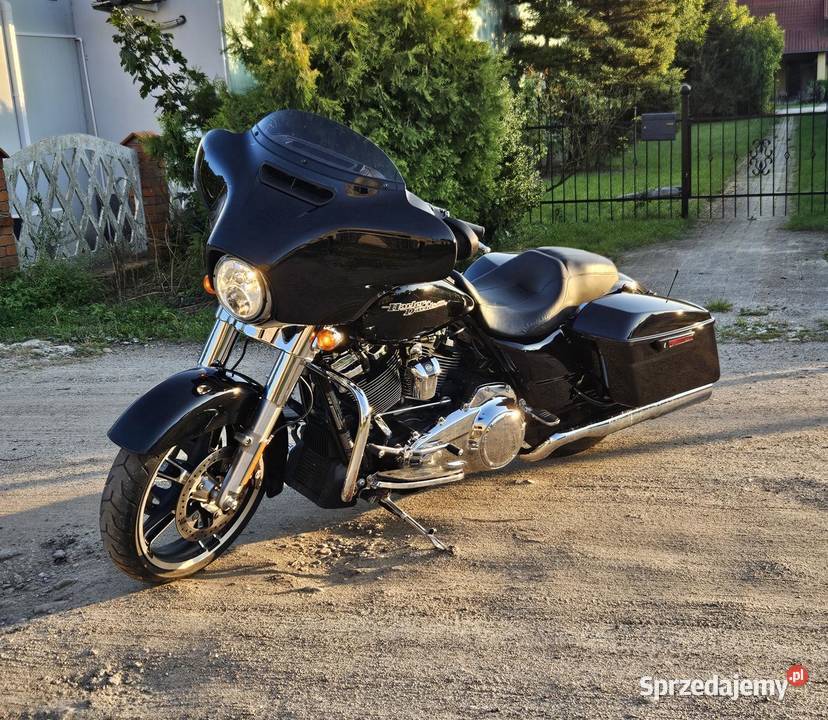Harley Davidson FLHX Street Glide 2019r 28000 Harley-Davidson Bucz