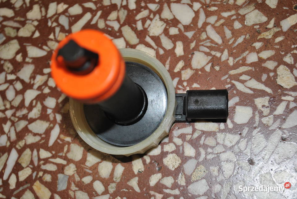 Korek zbiorniczka płynu hamulcowego z czujnikiem Poręba