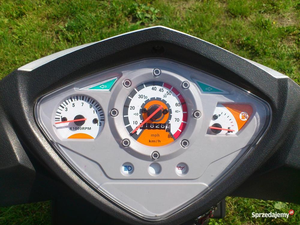Skuter Ferro 8012
