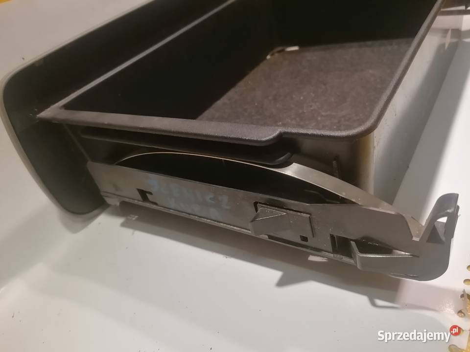 szuflada schowek 8200223819 pod fotel przód Piotrków Trybunalski