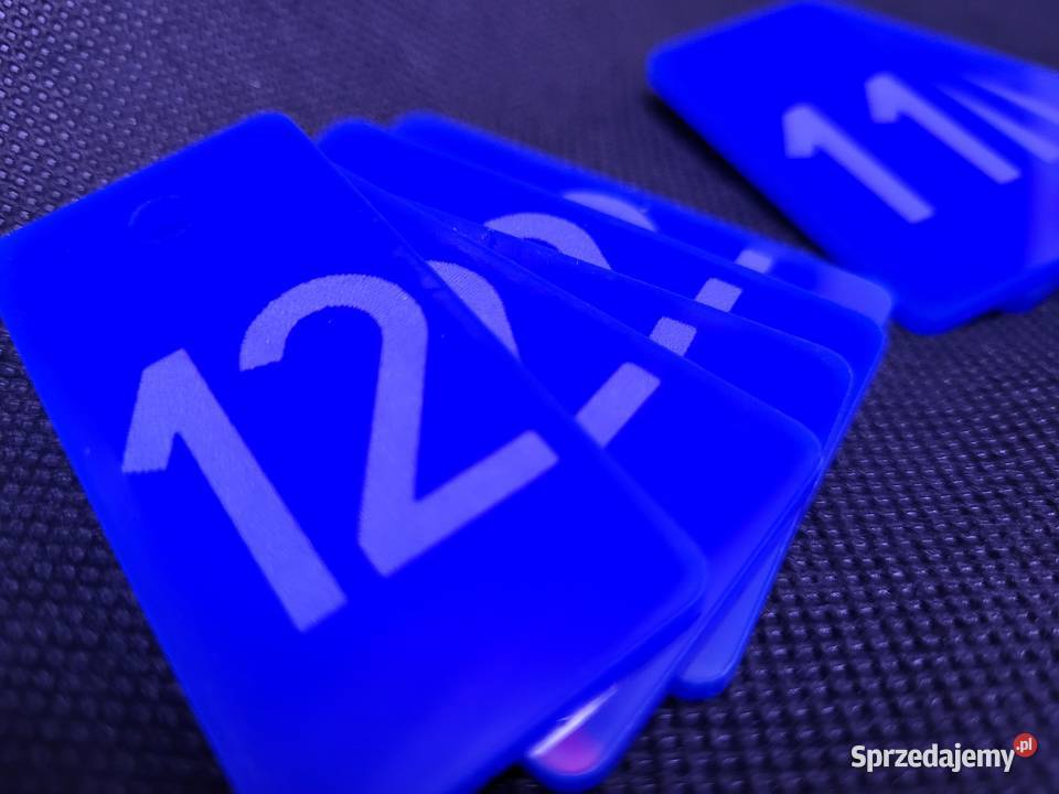 NUMERKI SZATNIOWE akryl nadruk pleksi kolory Radwanice