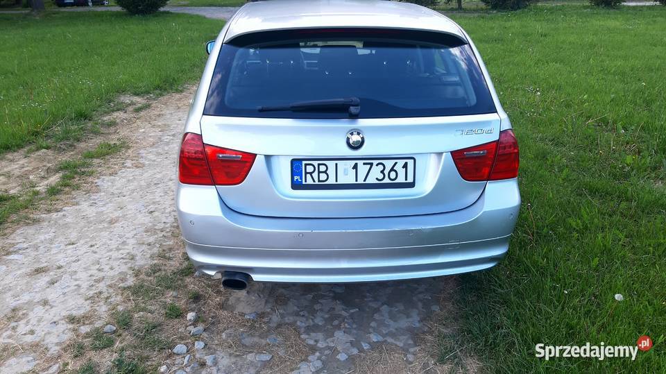 BMW Seria 3 E91 320d 2009 1995cm3 Czarna Górna