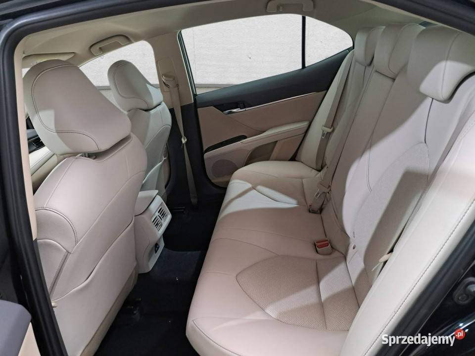 Toyota Camry IX 2018 nieuszkodzony Samochody osobowe Komorniki