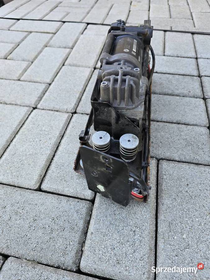 Kompresor zawieszenia BMW F11 Wabco Rok produkcji 2010 Ostrów Wielkopolski