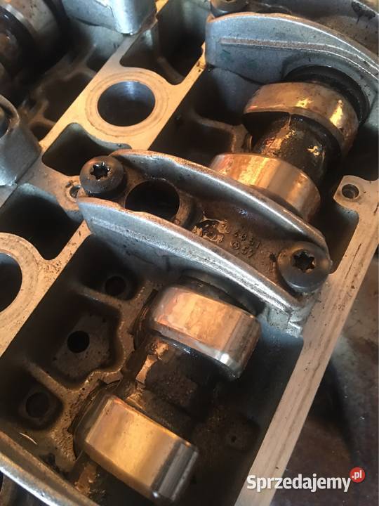 Tłoki i pompa olejowa do Mercedesa C280 W202 benzyna sprzedam