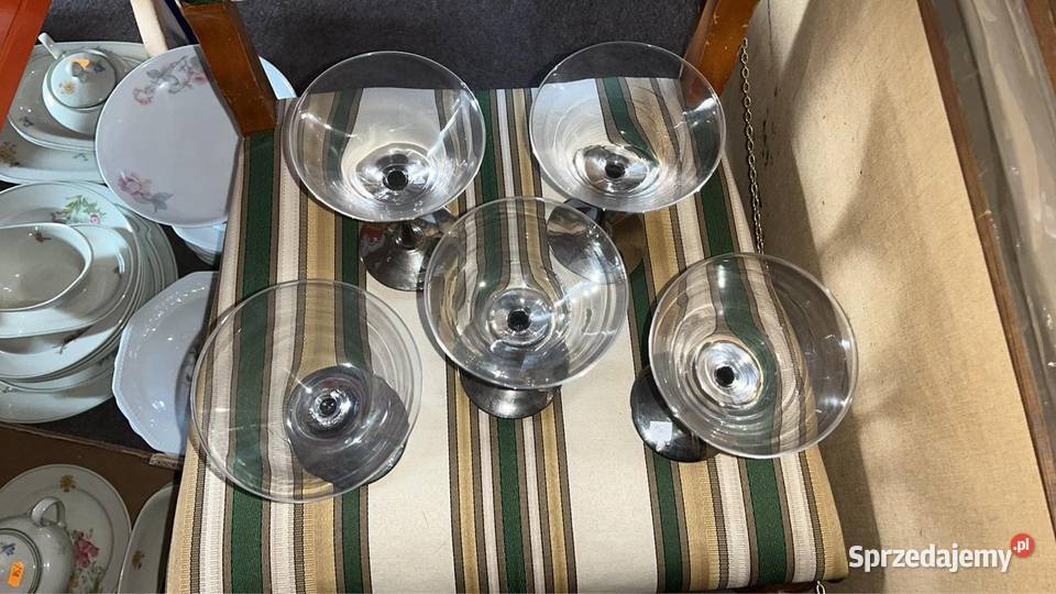 Kieliszek do szampana Nóżka srebrzona Czara jest Porcelana i szkło Gdańsk