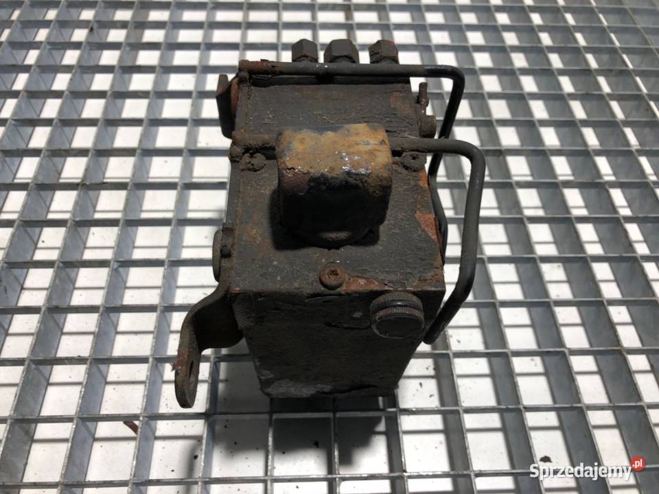 POMPA PODNOSZENIA KABINY UKŁAD CIŚNIENIOWY